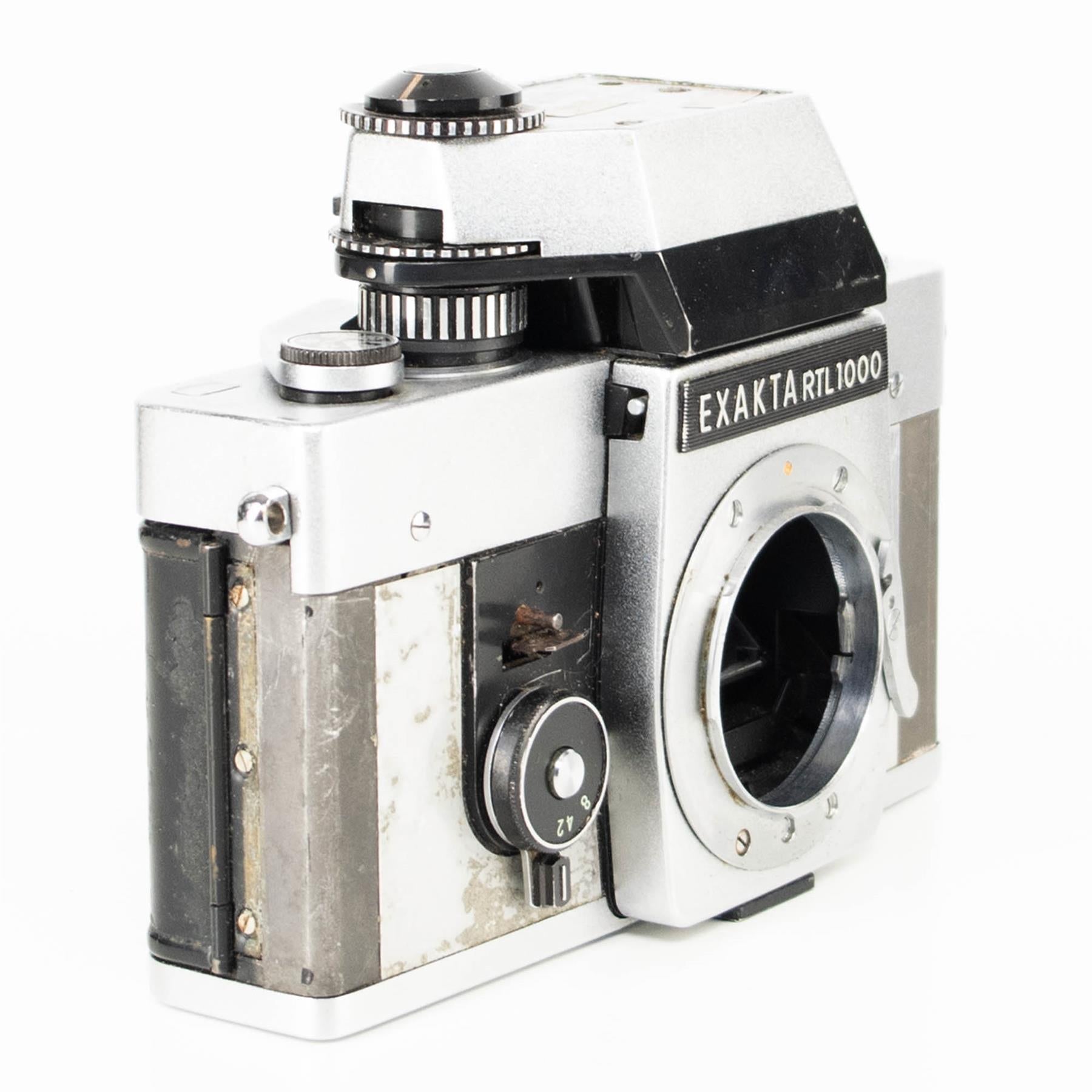 Exakta RLT 1000 Camera | Oreston 50mm f1.8 lens | White | Germany | 1969 - 1973