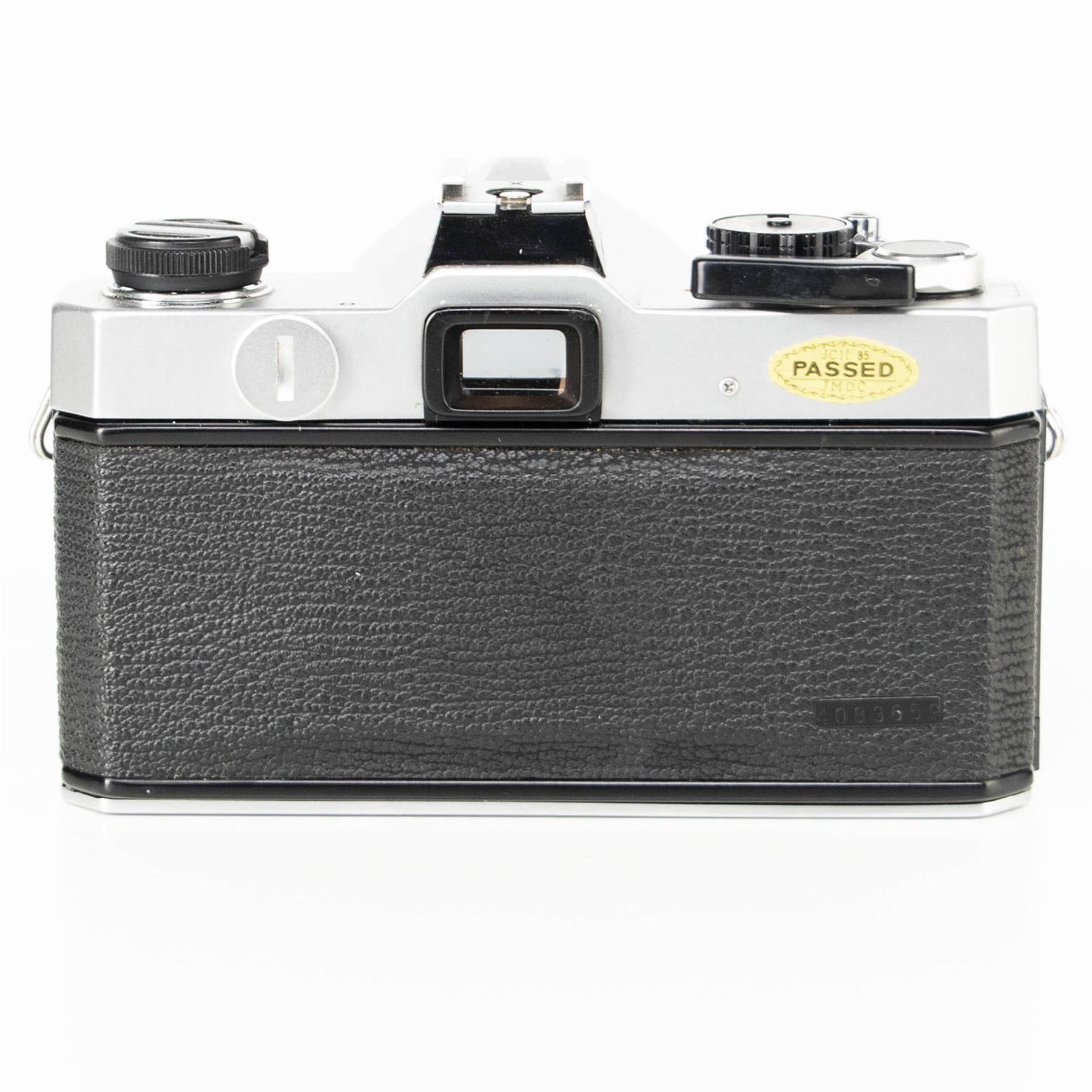 Fujica ST605N Camera | White | Japan | M42 mount | 1976