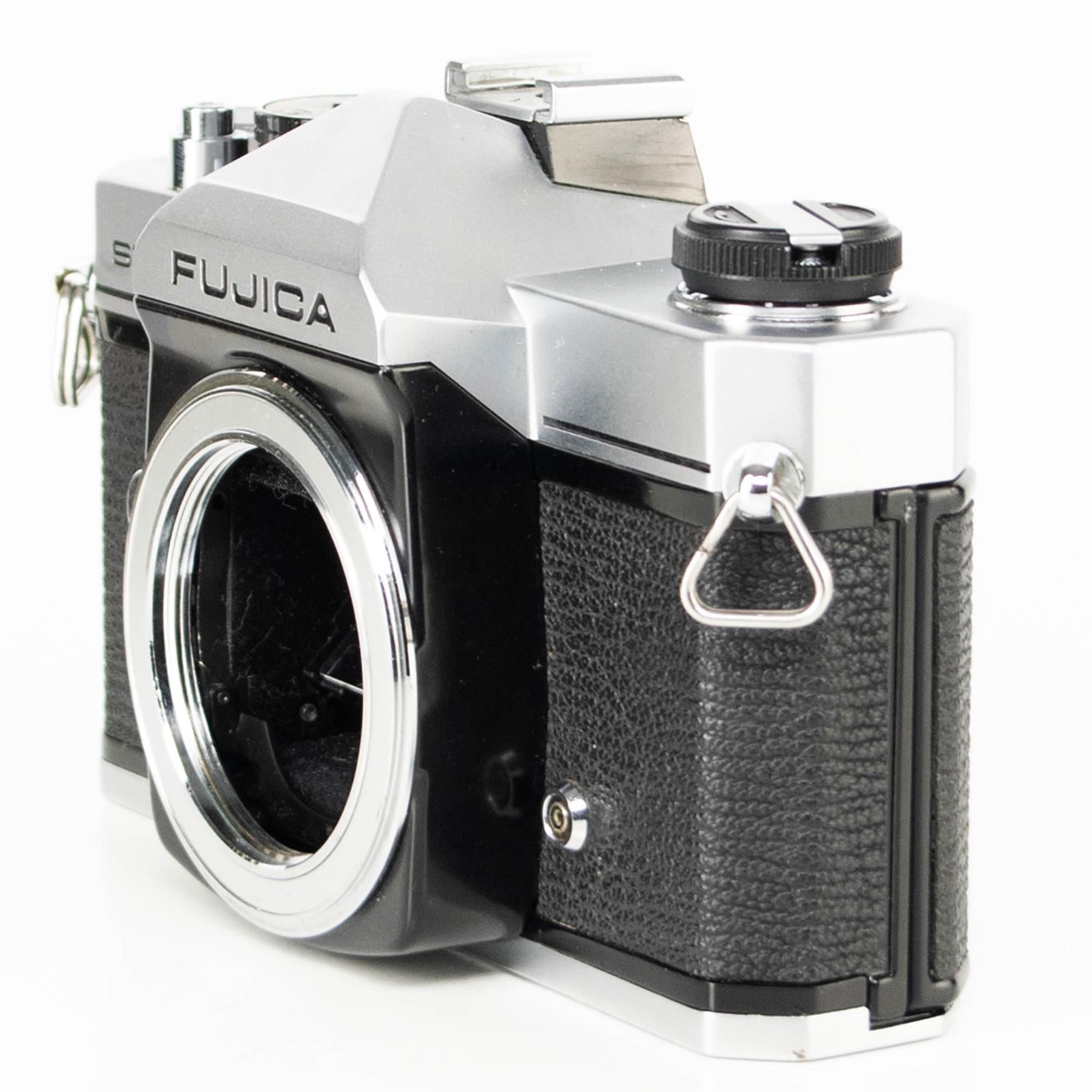 Fujica ST605N Camera | White | Japan | M42 mount | 1976