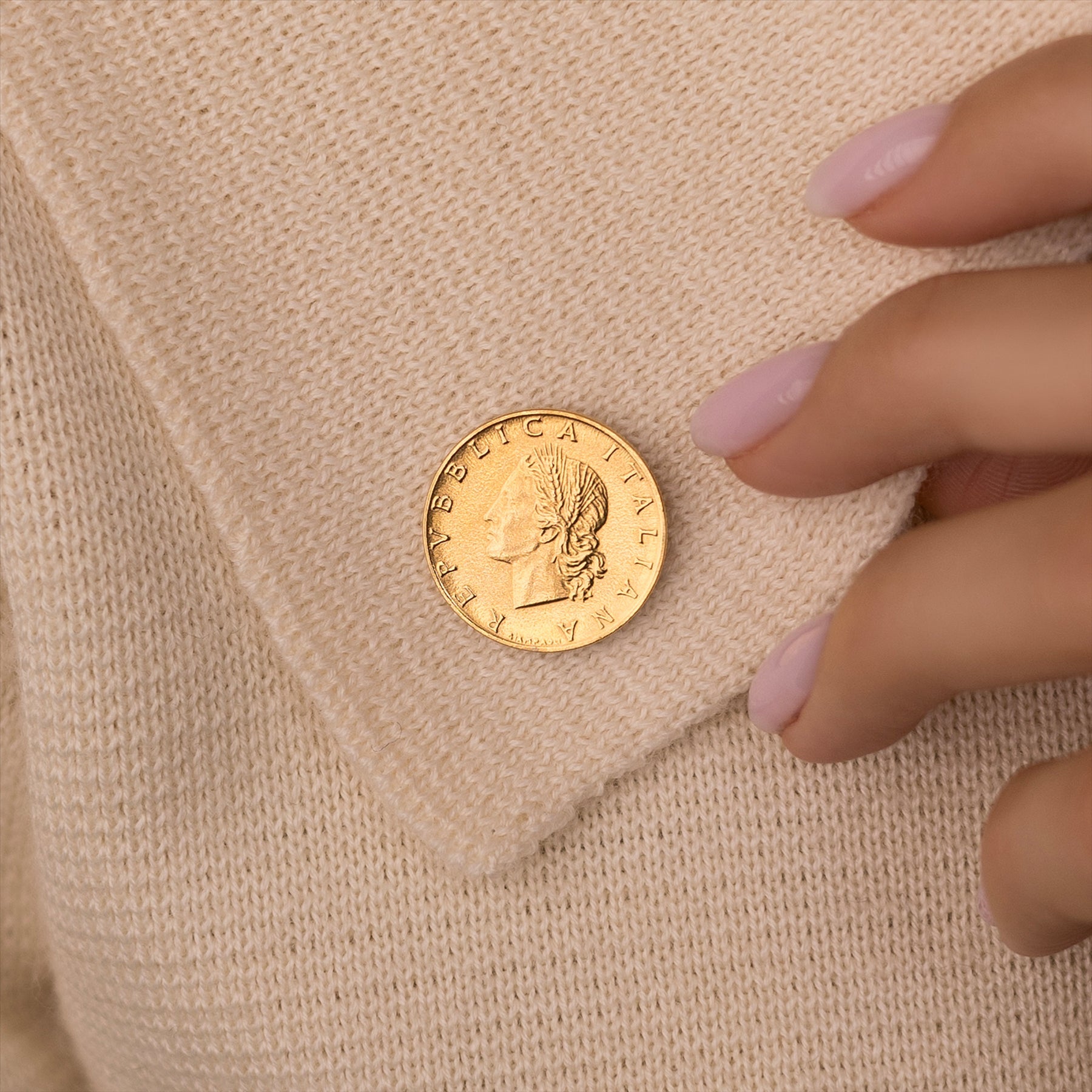 Italian Coin Pin Brooch Badge | Genuine 20 Lire | 18K Gold Plated | Goddess Roma