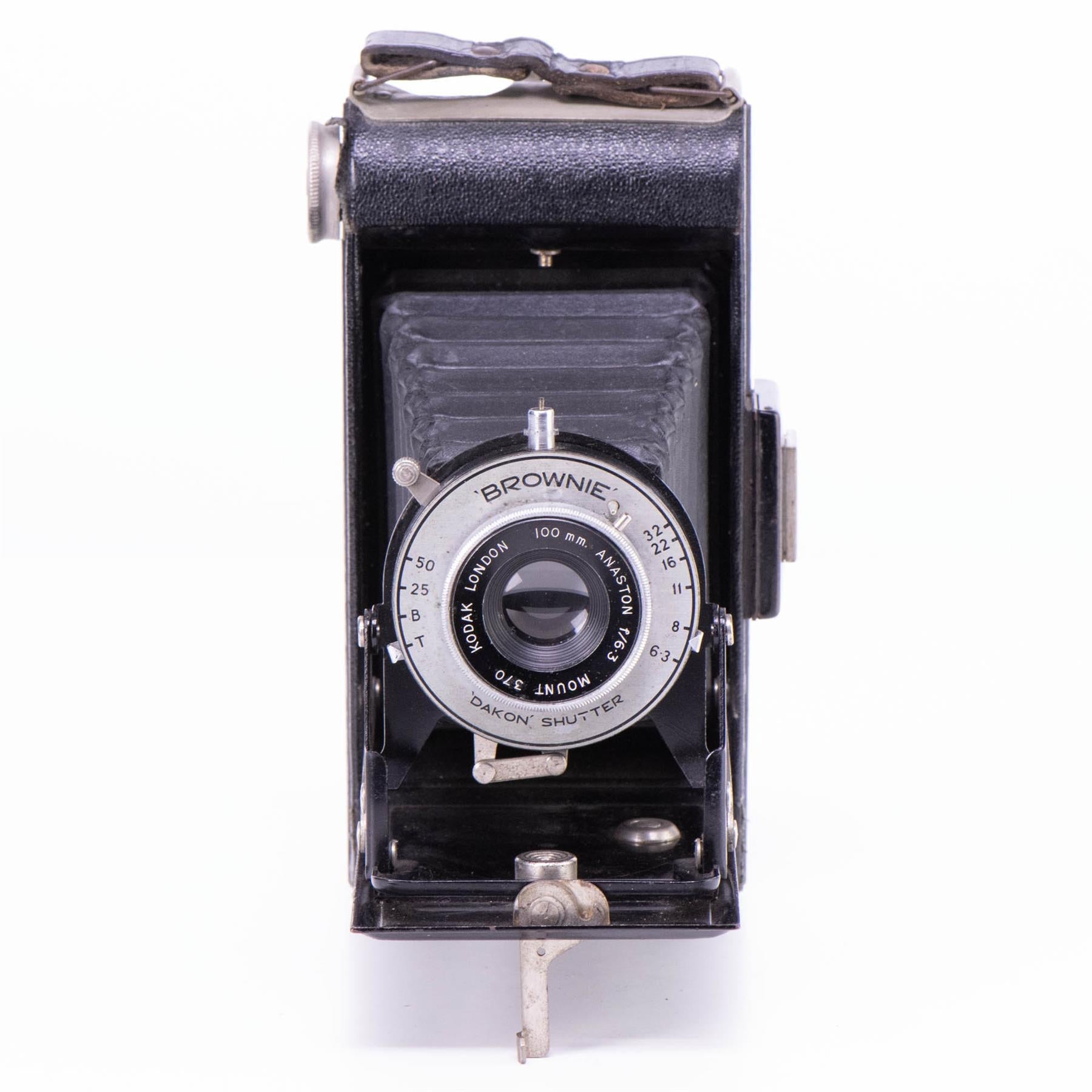 Kodak Six-20 Folding Brownie Camera | Anaston 100mm f6.3 lens | 1948 - 1954