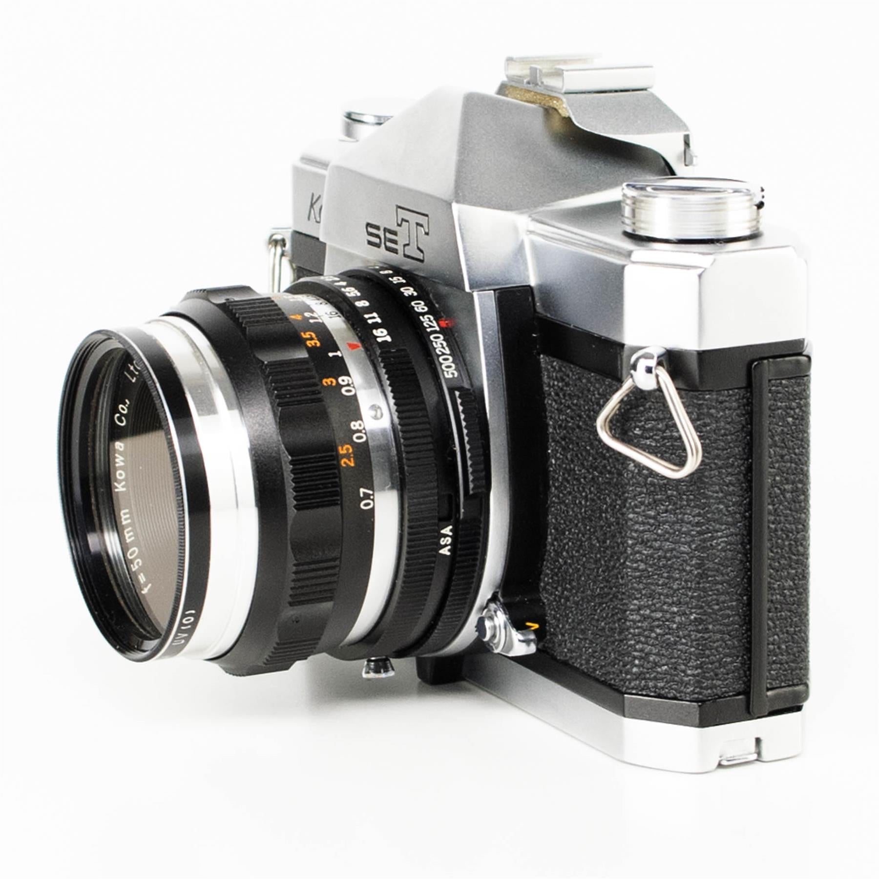 Kowa seT Camera | Fixed Kowa 50mm f1.8 lens | White | Japan | 1967 | Not working