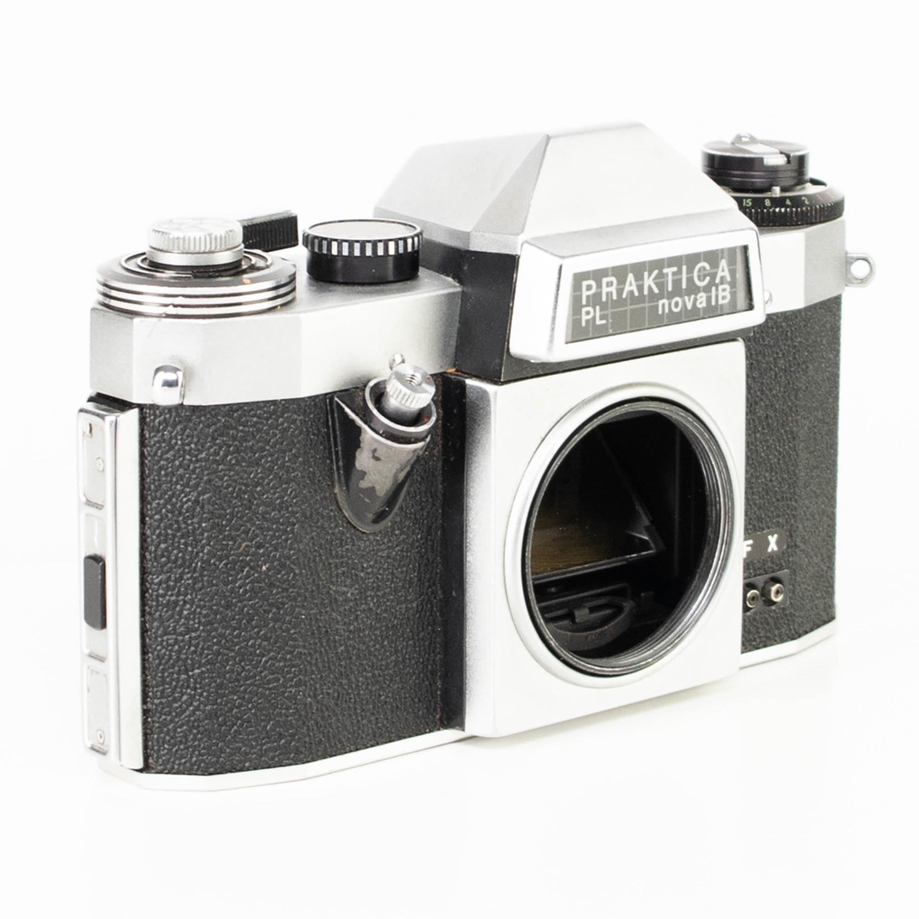 Praktica PL nova 1B Camera | 50mm 2.8 lens | M42 | White | G.D.R | 1967 - 1975