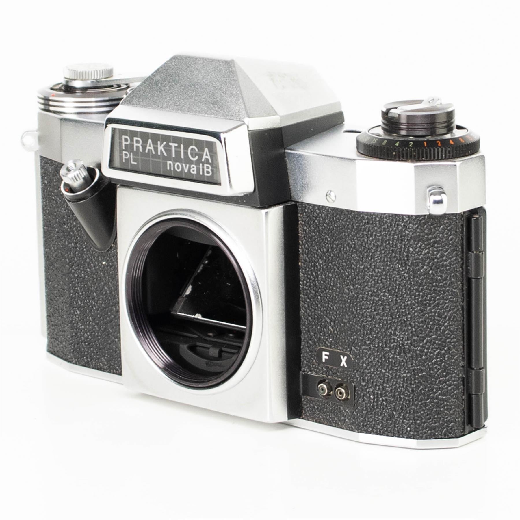 Praktica PL nova 1B Camera | 50mm f2.8 lens | M42 | White | G.D.R | 1967 - 1975