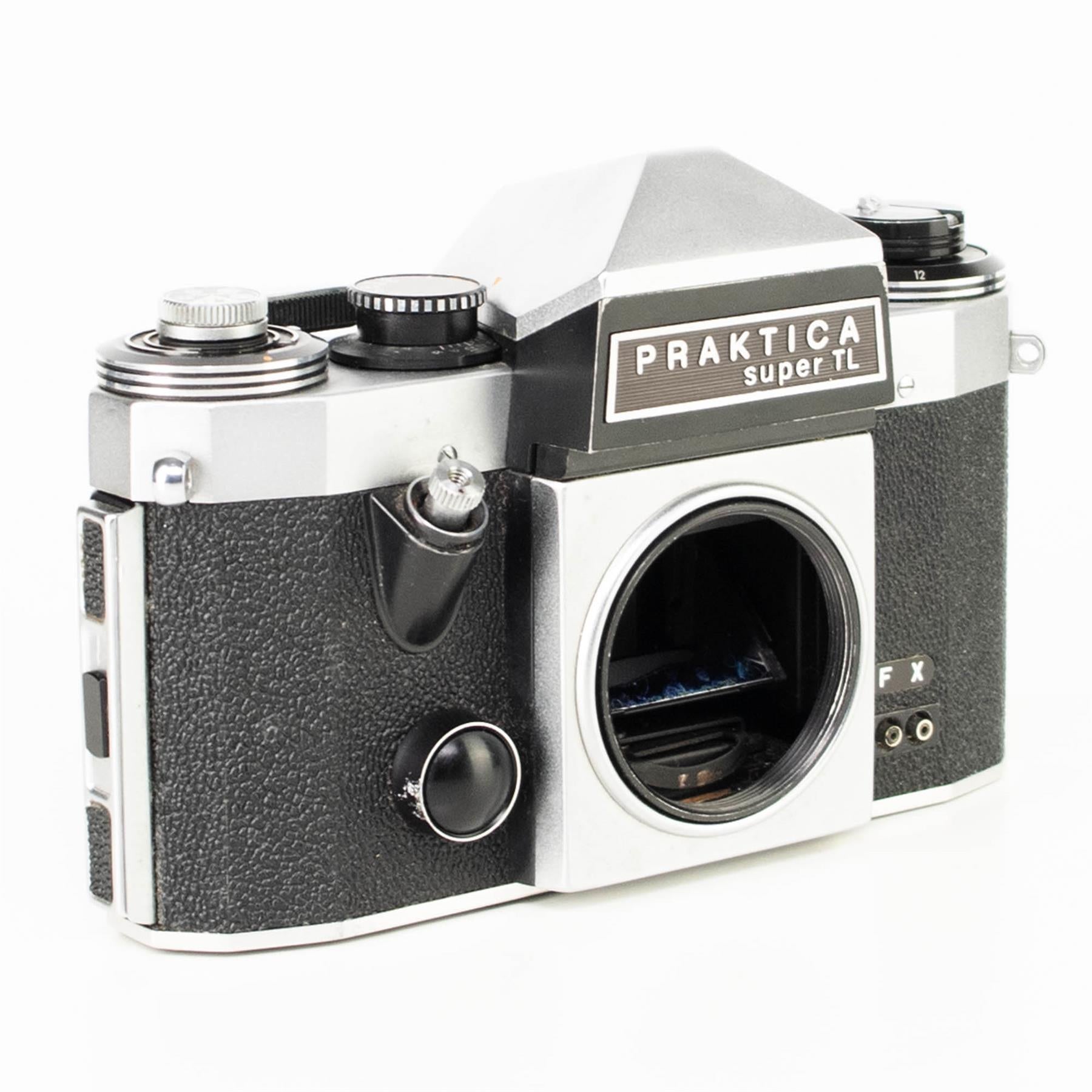 Praktica super TL Camera | 50mm f2.8 lens | M42 | White | G.D.R | 1968 - 1976