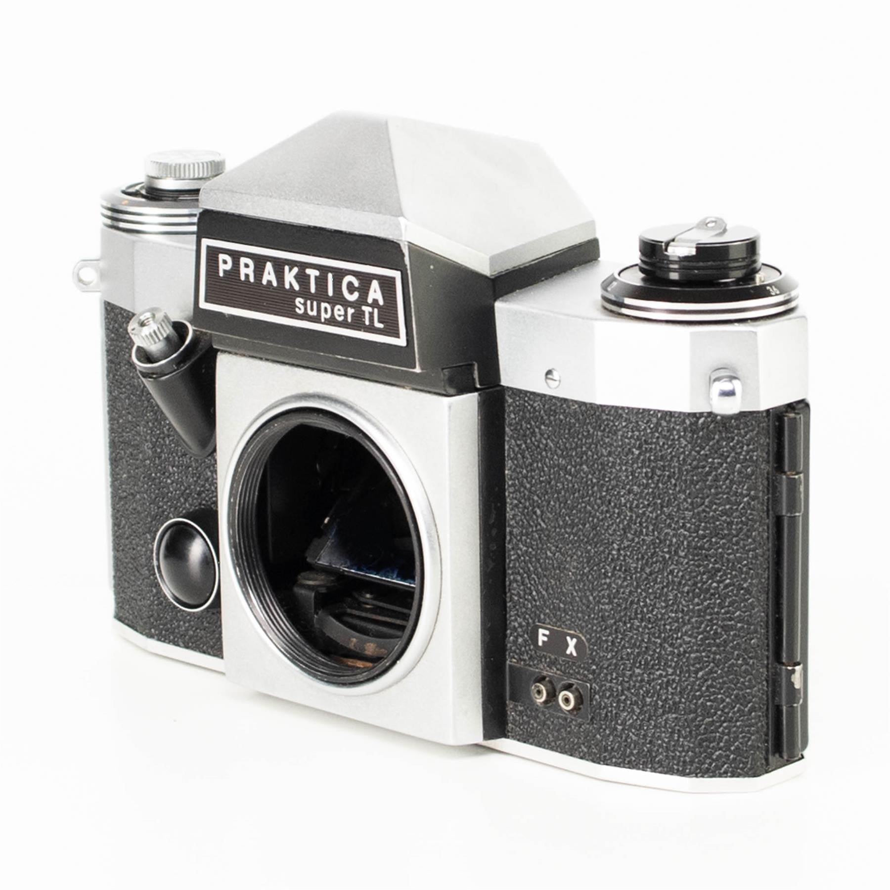 Praktica super TL Camera | 50mm f2.8 lens | M42 | White | G.D.R | 1968 - 1976