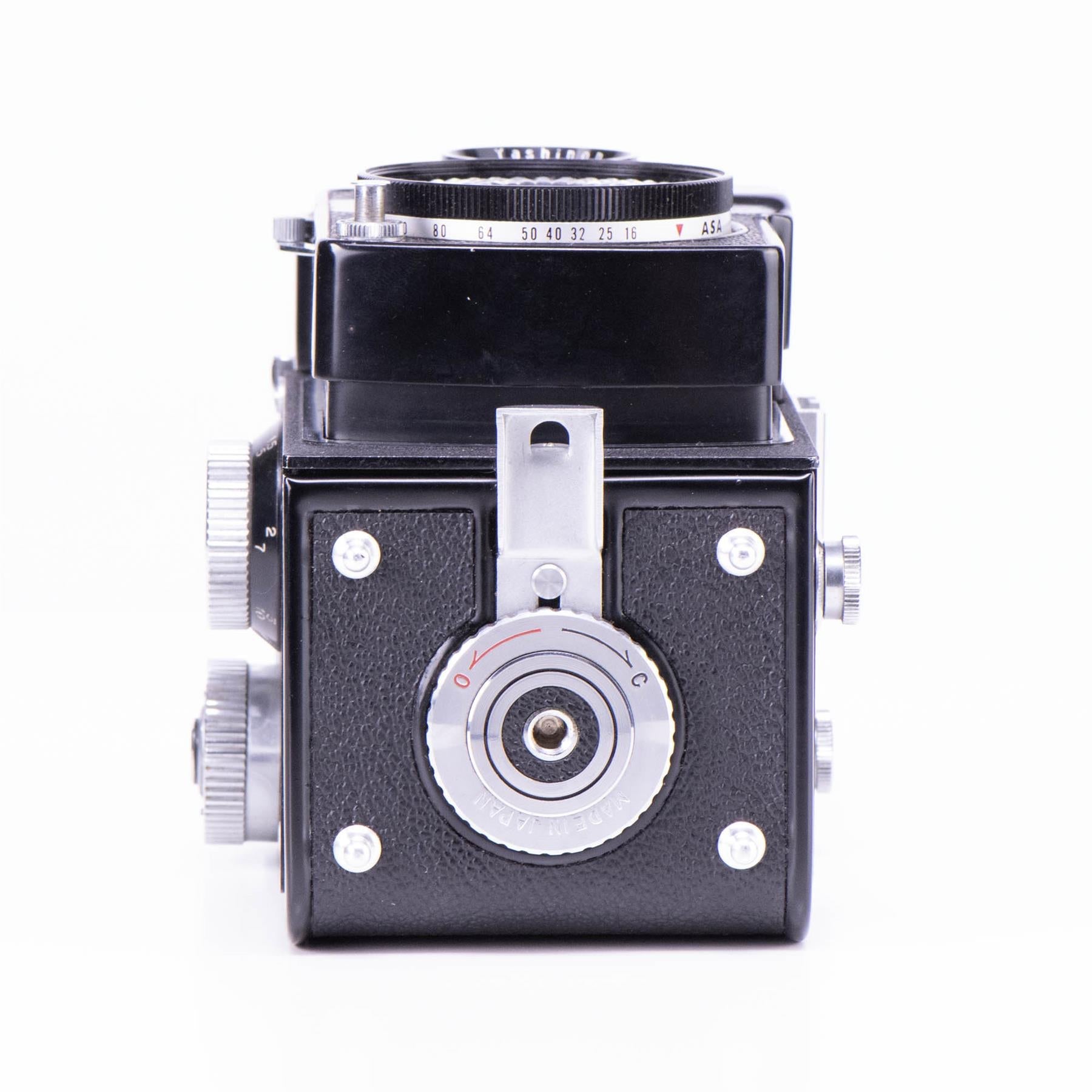 Yashica-E Camera | 80mm f3.5 lens | Black | Japan | 1964 - 1966