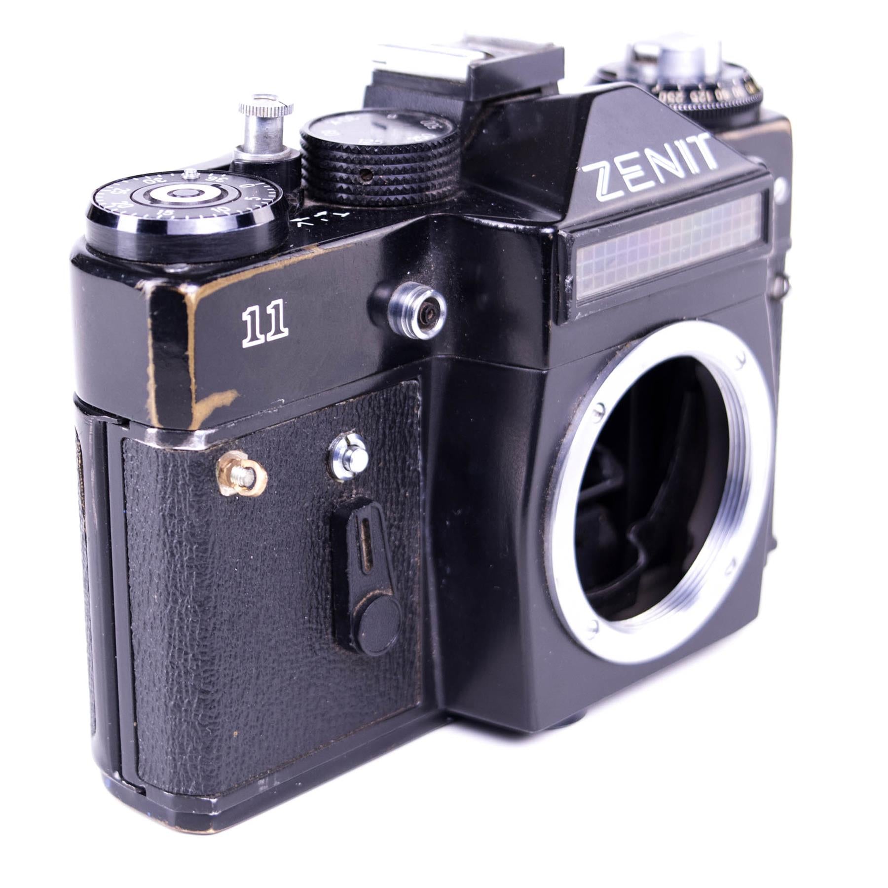 Zenit 11 Camera Body | Black | M42 | Soviet Union | 1981 - 1990