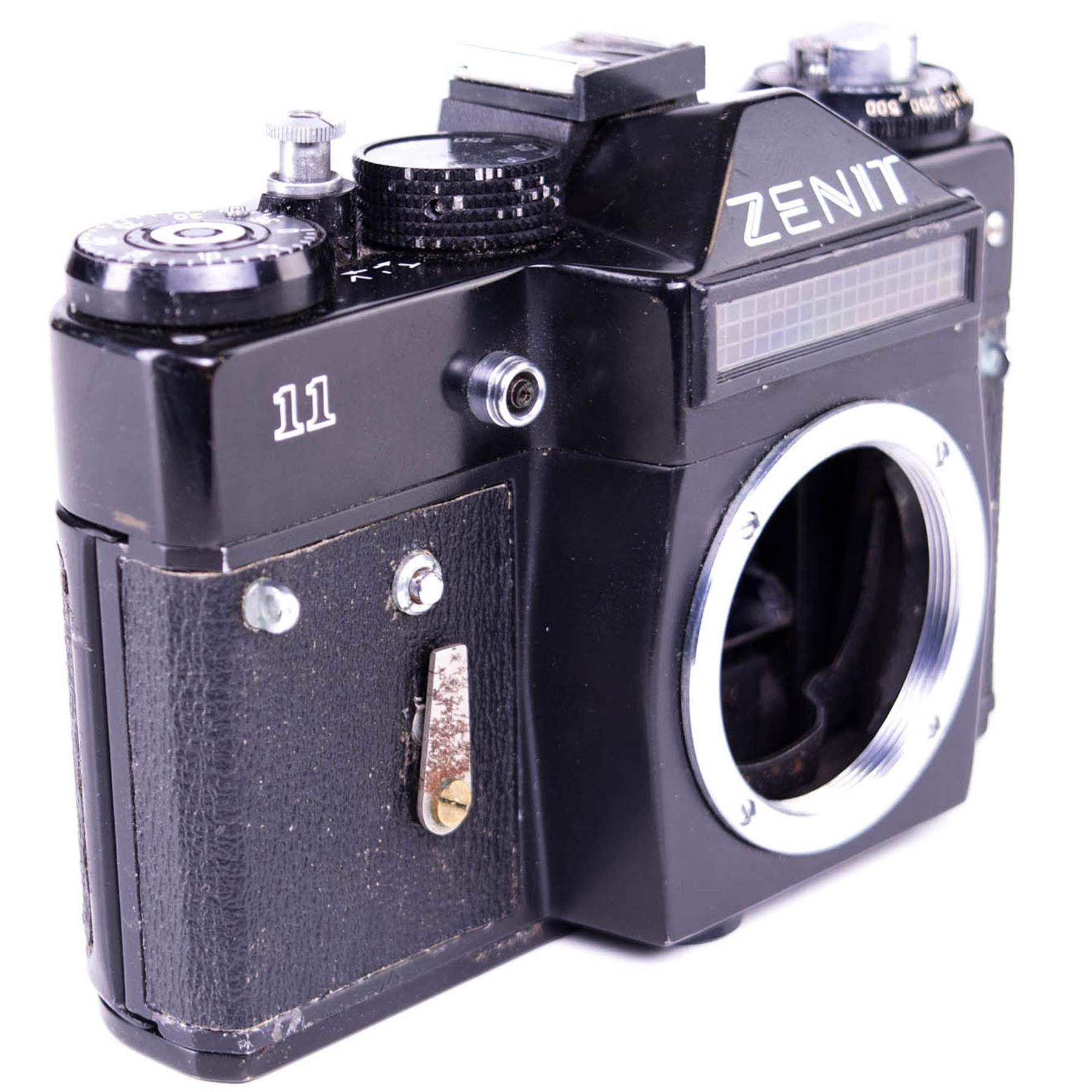 Zenit 11 Camera Body | Black | M42 | Soviet Union | 1981 - 1990