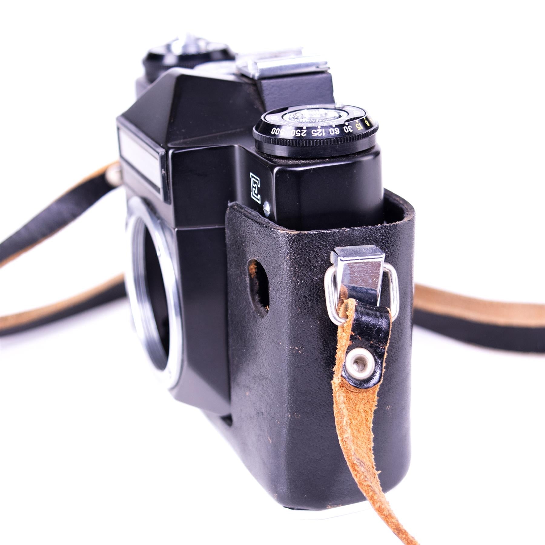 Zenit E Camera Body | Black | M42 | Soviet Union | 1965 - 1982