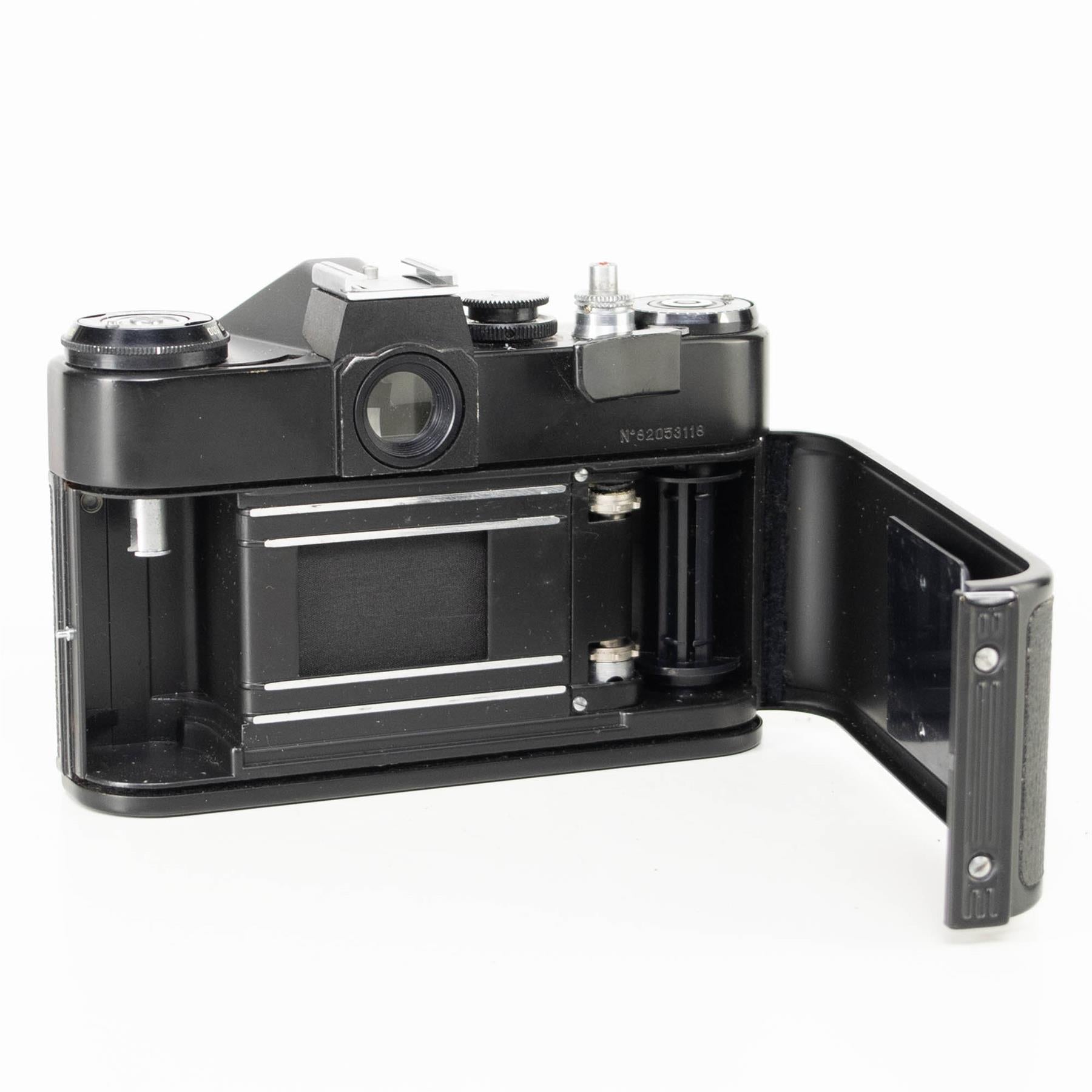 Zenit EM Camera body | Black | M42 | Soviet union | 1972 - 1984