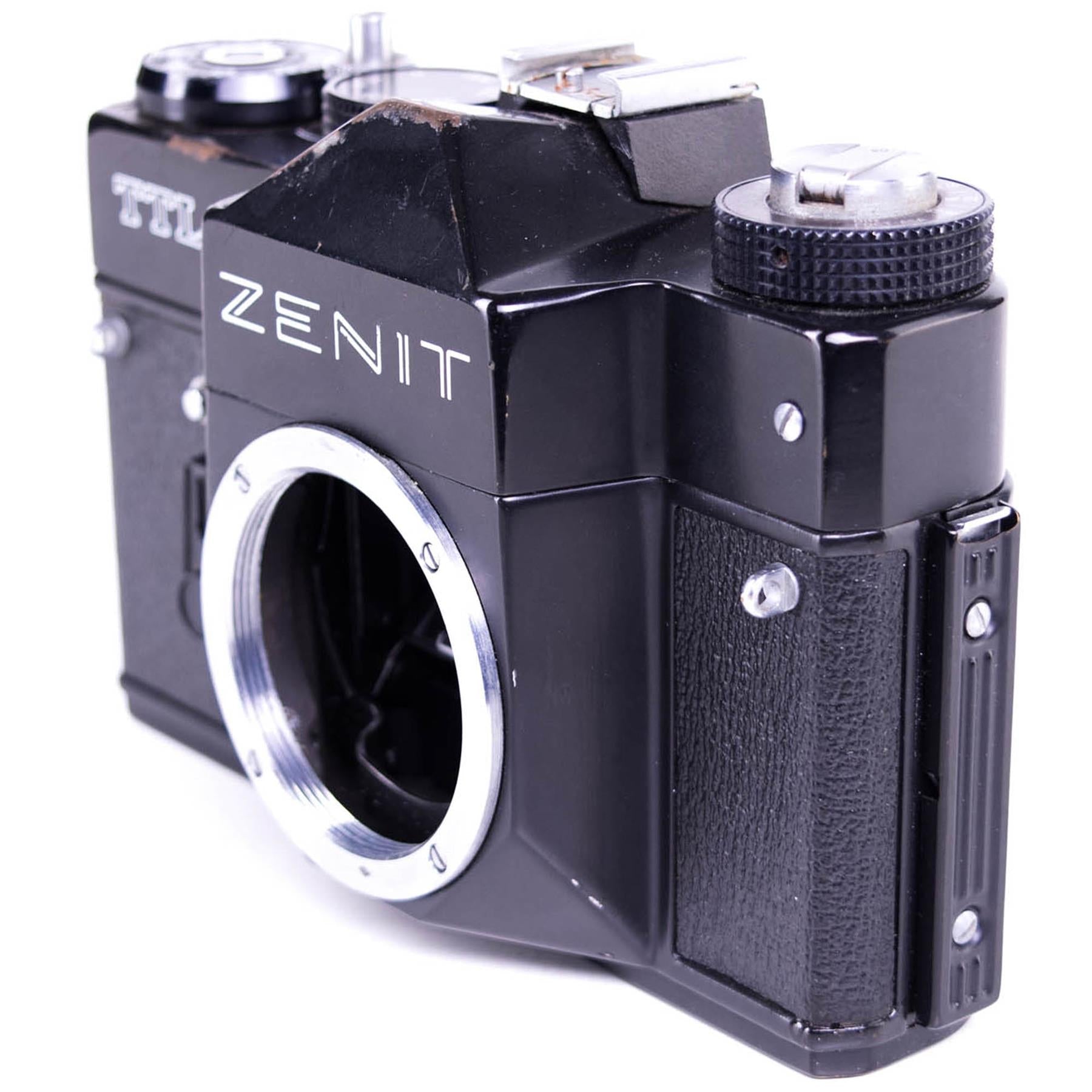 Zenit TTL Camera body | Black | M42 | Soviet Union | 1978 - 1985